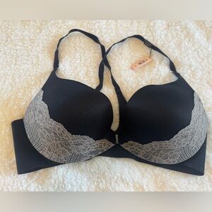 NWT Victoria’s Secret Lined Demi bra 38C lace Front Close